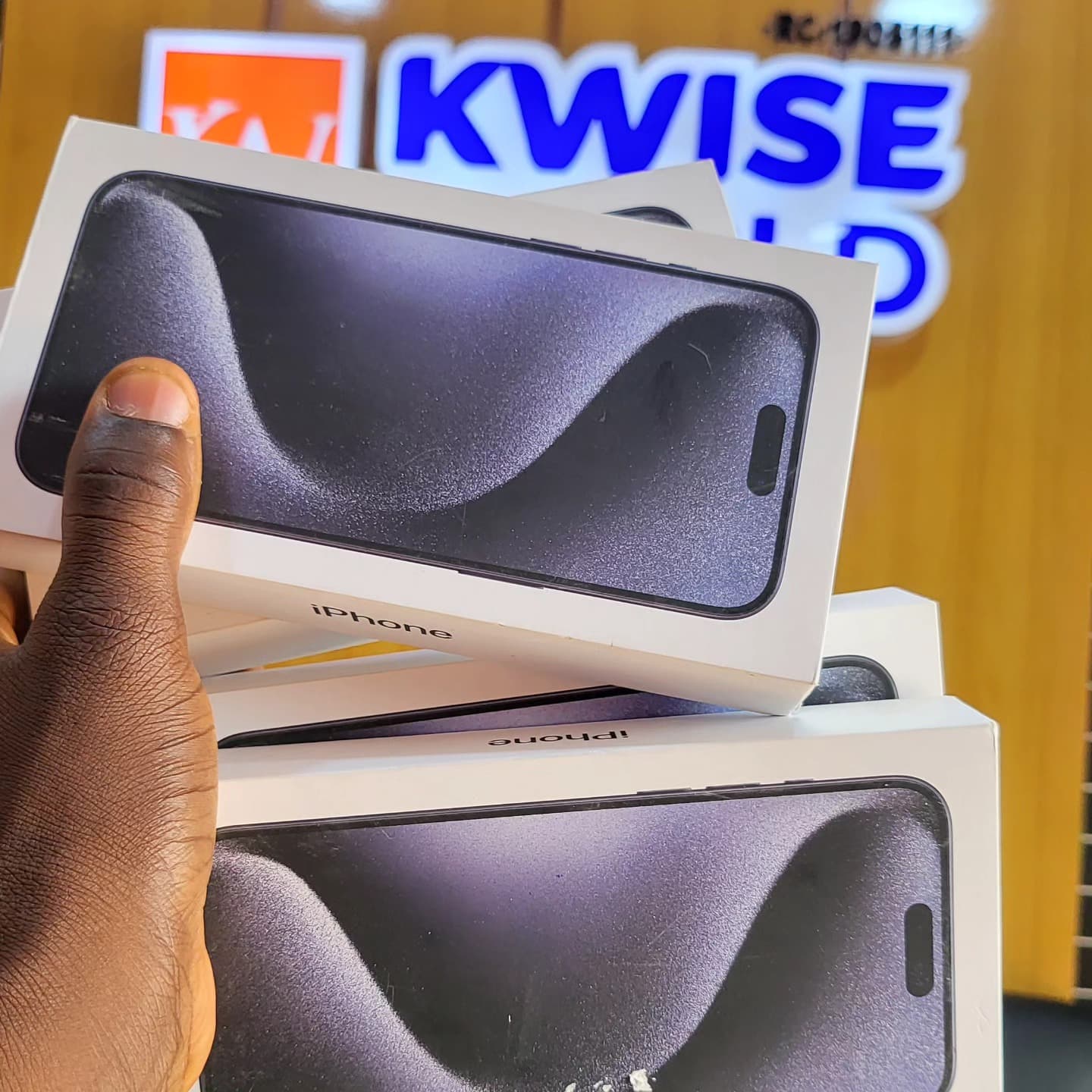Test product - EliteBook 830 - Laptops at Kwise World